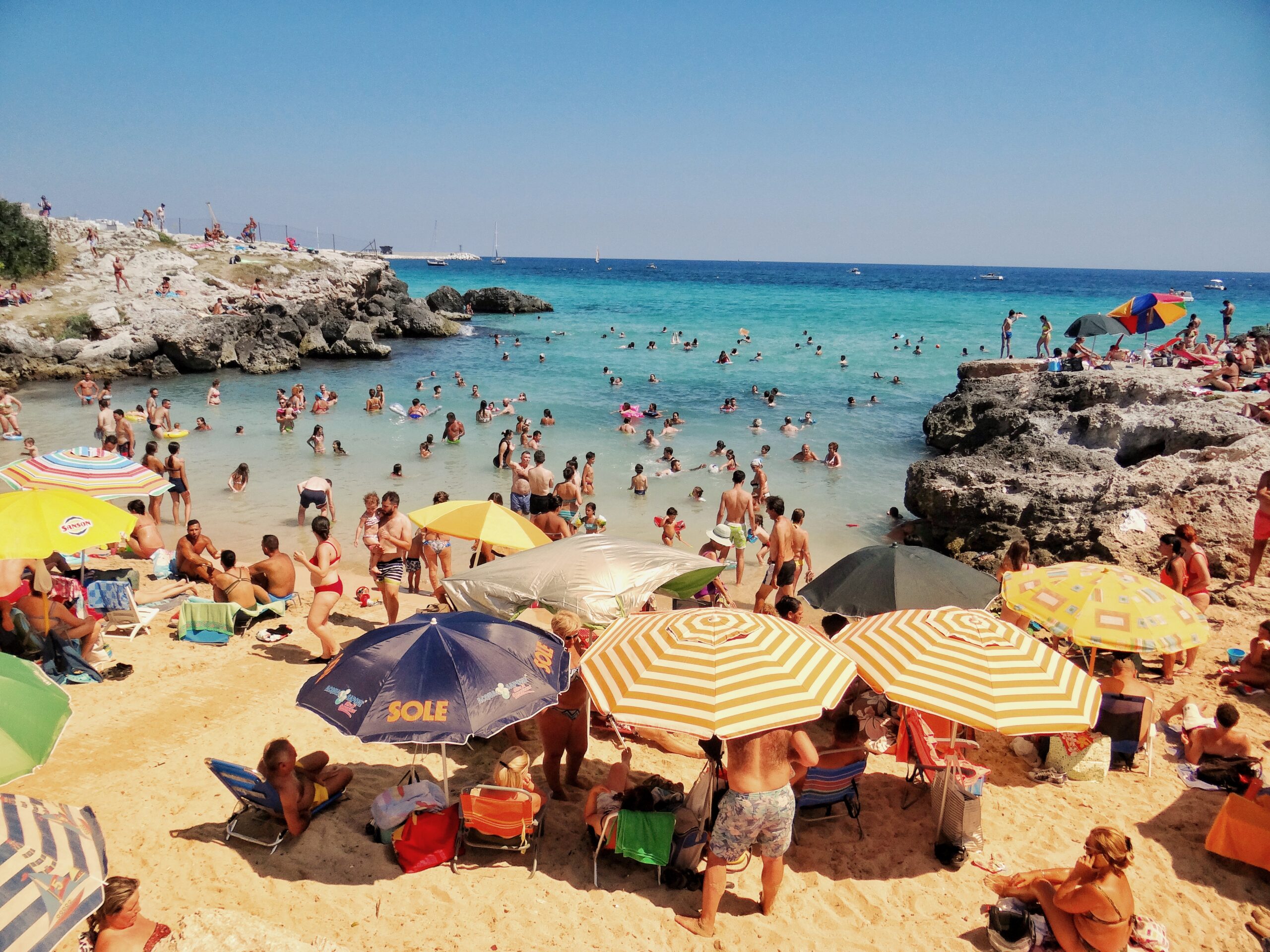 Porto Rosso, Monopoli, beach