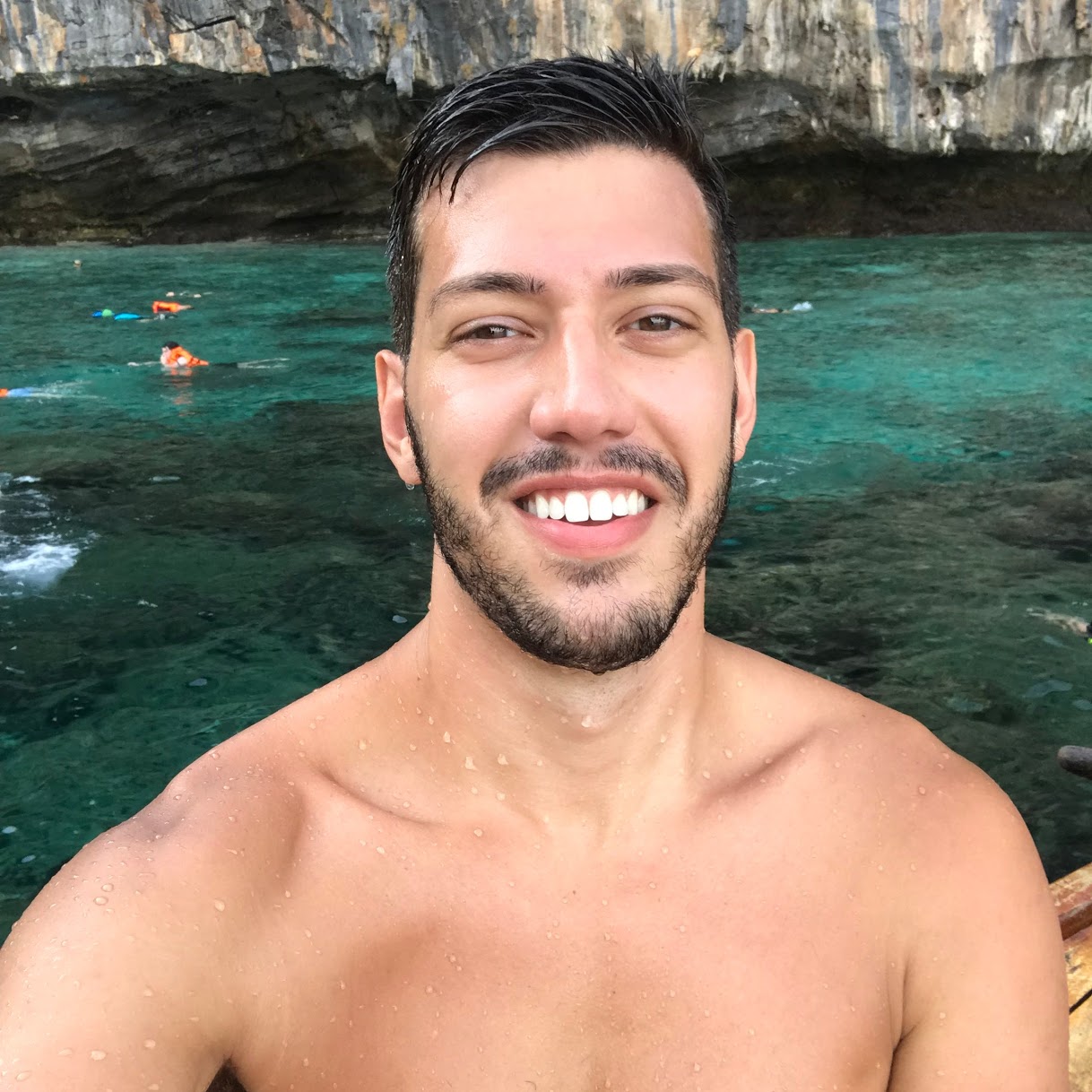 wolfyy.com - authentic, local gay travel information you can rely on