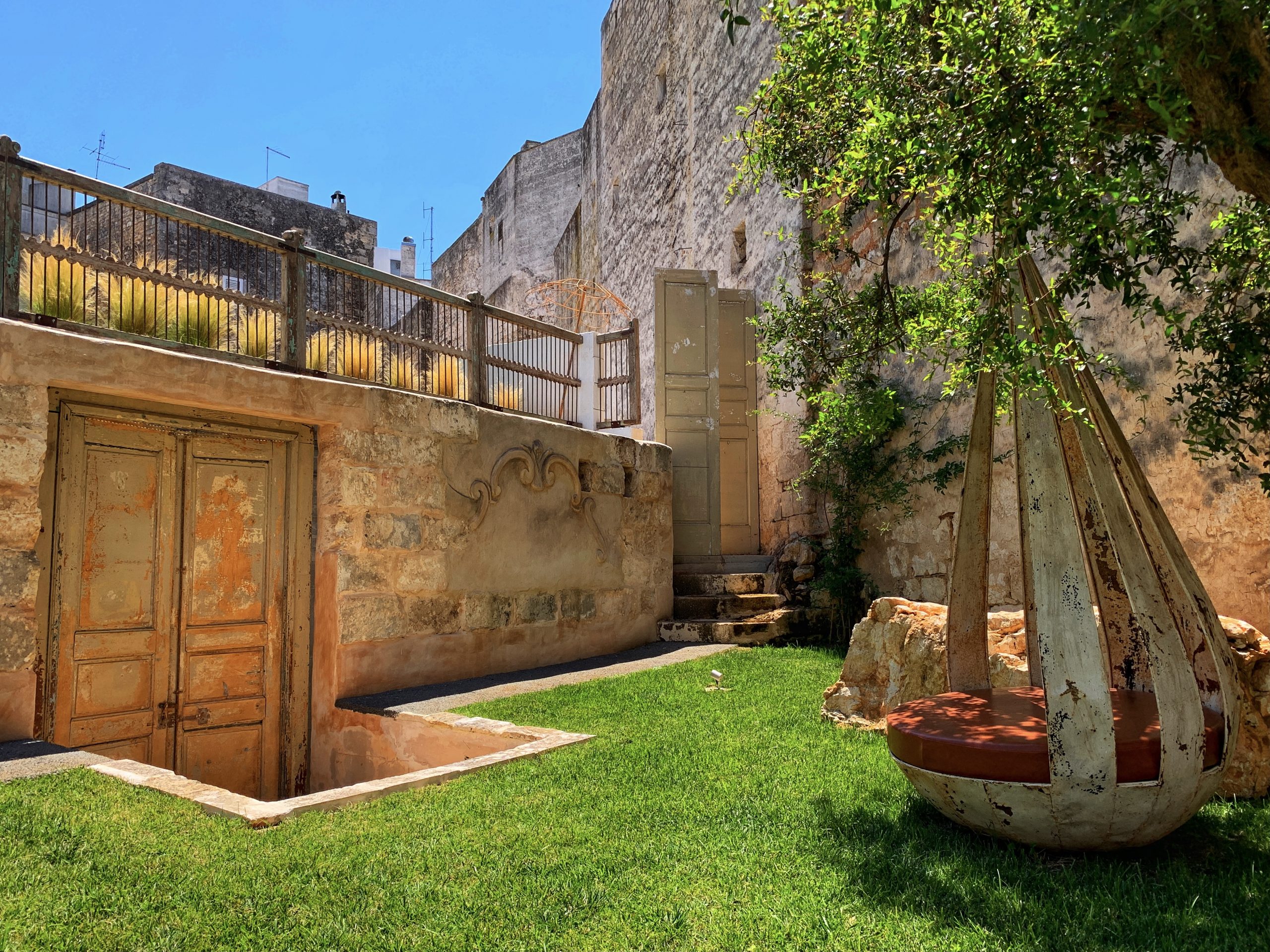 Relax in style the best gay and gay friendly accommodation in Puglia, Paragon 700 Ostuni | Photo The Big Gay Podcast from Puglia