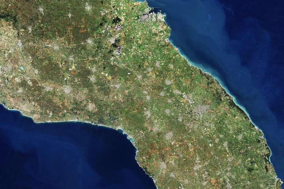 Puglia from Space. Image captured on January 19, 2022, by the Copernicus Sentinel-2 mission. Credit: Contains modified Copernicus Sentinel data (2022), processed by ESA, CC BY-SA 3.0 IGO
